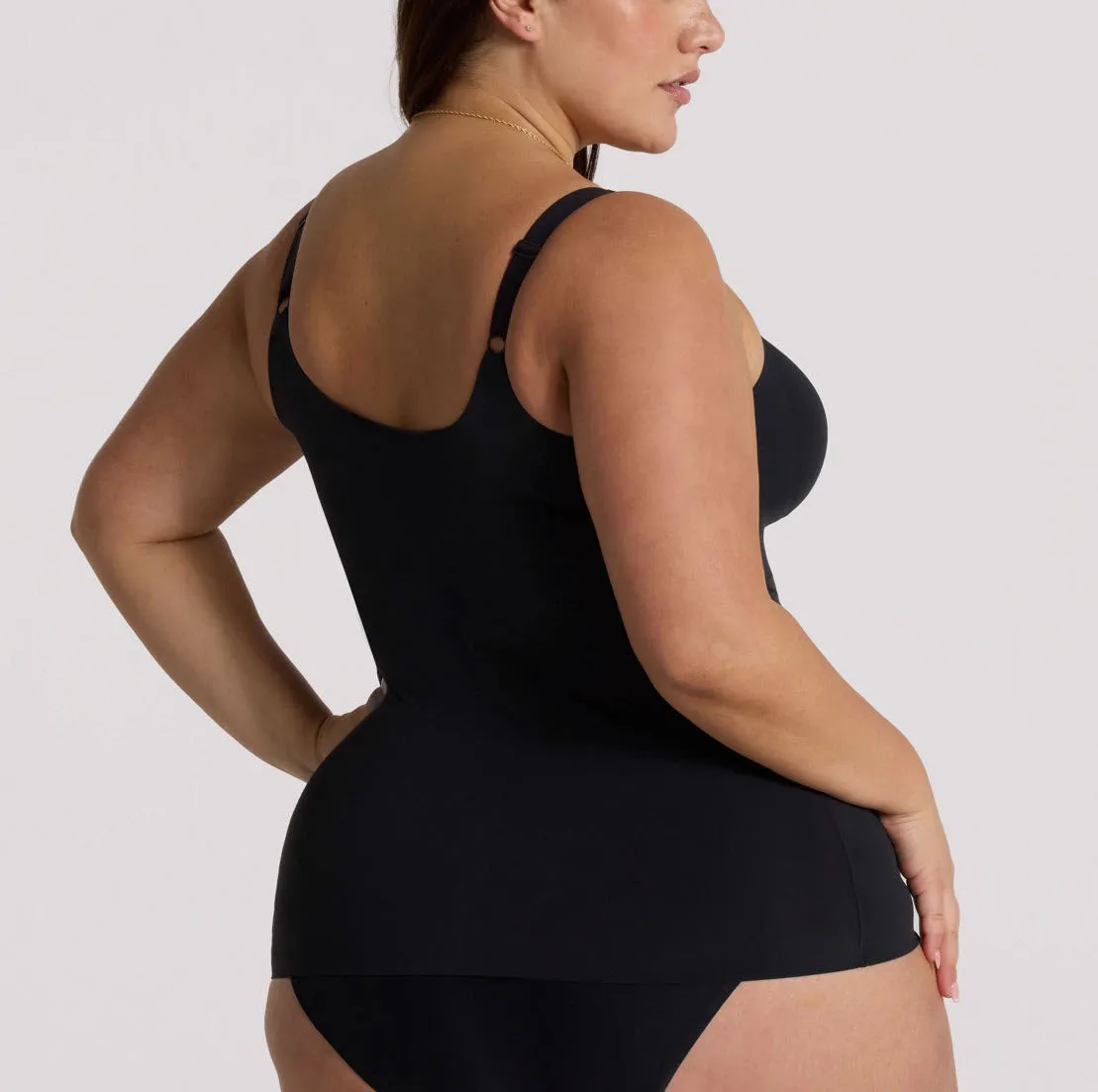 Evelyn & Bobbie Structured Scoop Basic Colors Bra Tank