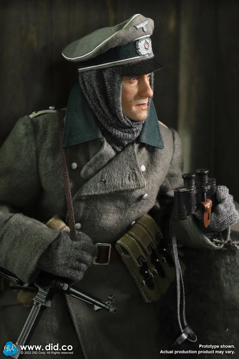WWII - German WH Infantry - Green Trench Coat w/Scarf